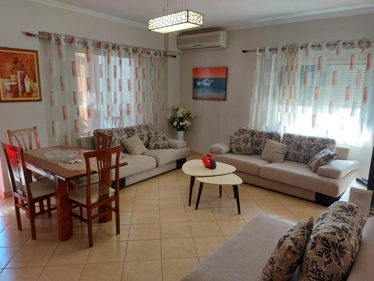 Bral Apartments 8 Two-Bedroom Beachfront Durres Exterior photo